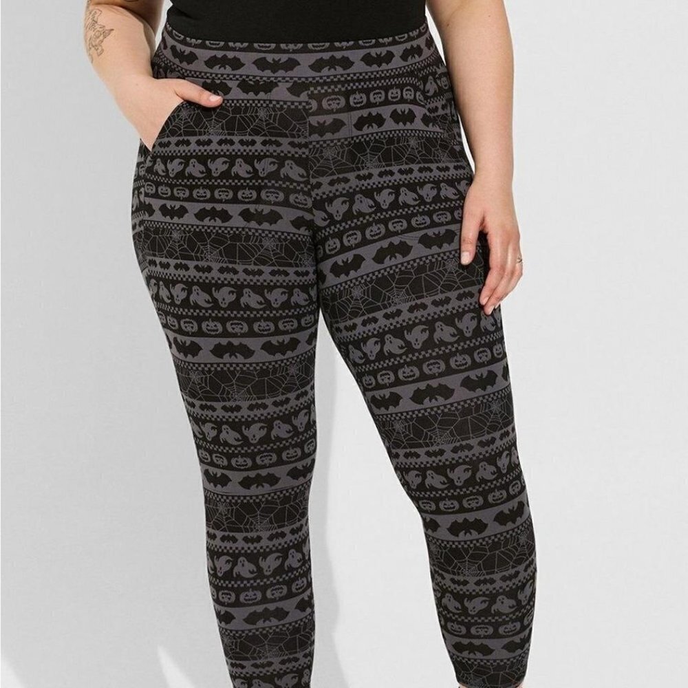 Torrid - Crop Signature Waist Pocket Premium Legging, Spooky Halloween Fair Isle